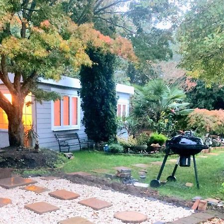 1 Bed Cottage-Museum View-Garden-Free Parking Weybridge Eksteriør billede